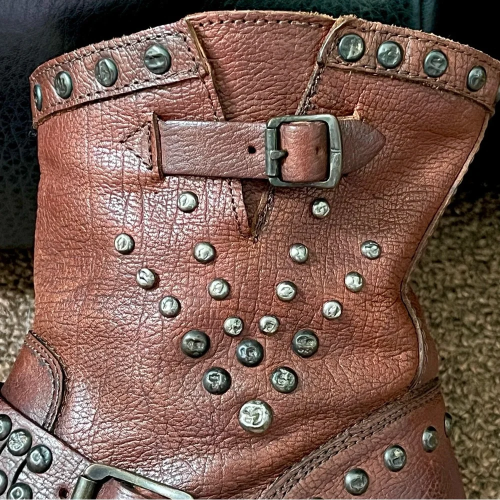 🔴SALE🔴 Frye Veronica studded moto ankle boot Size 8 - Picture 2 of 16